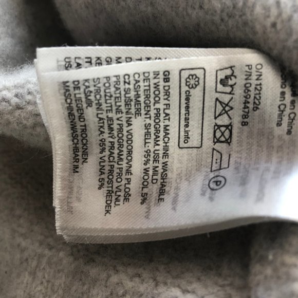 MOVING SALE!! H&M Light Gray Thick Wool Cashmere Oversized Sweater - Picture 4 of 4